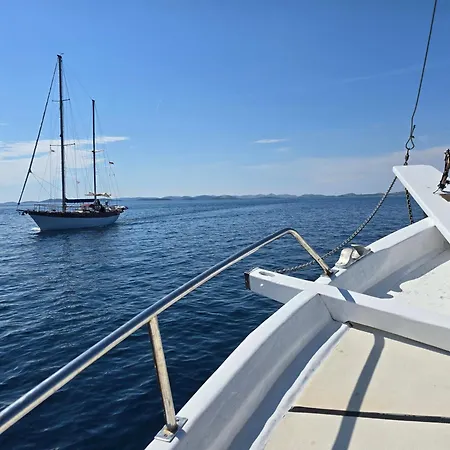 Mirta Tours * Dobropoljana