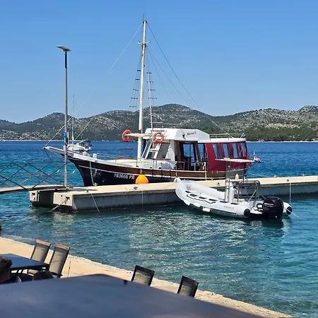 Mirta Tours Botel *